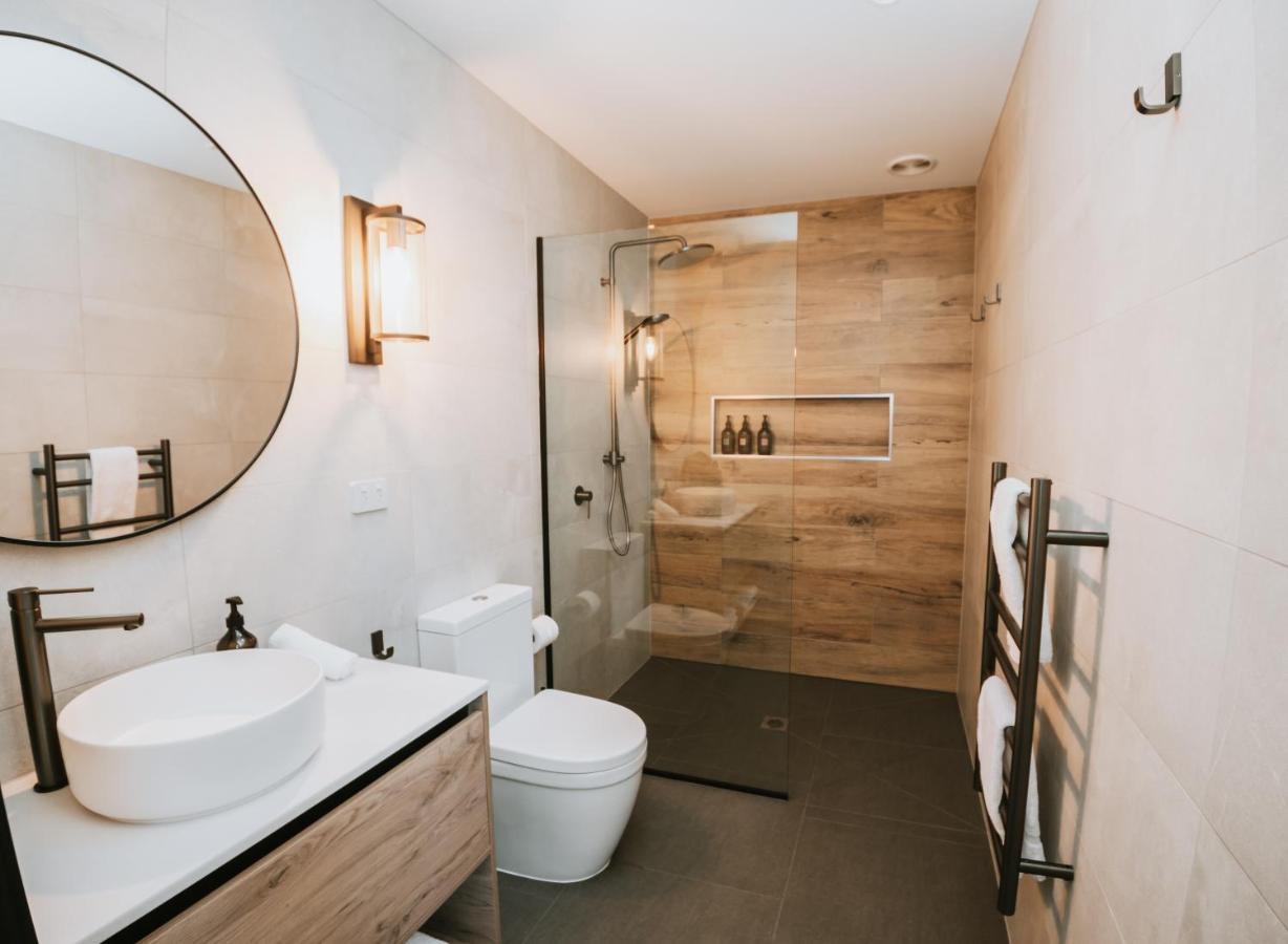 Cross Hill Glamping Hotel Lake Hawea Ngoại thất bức ảnh